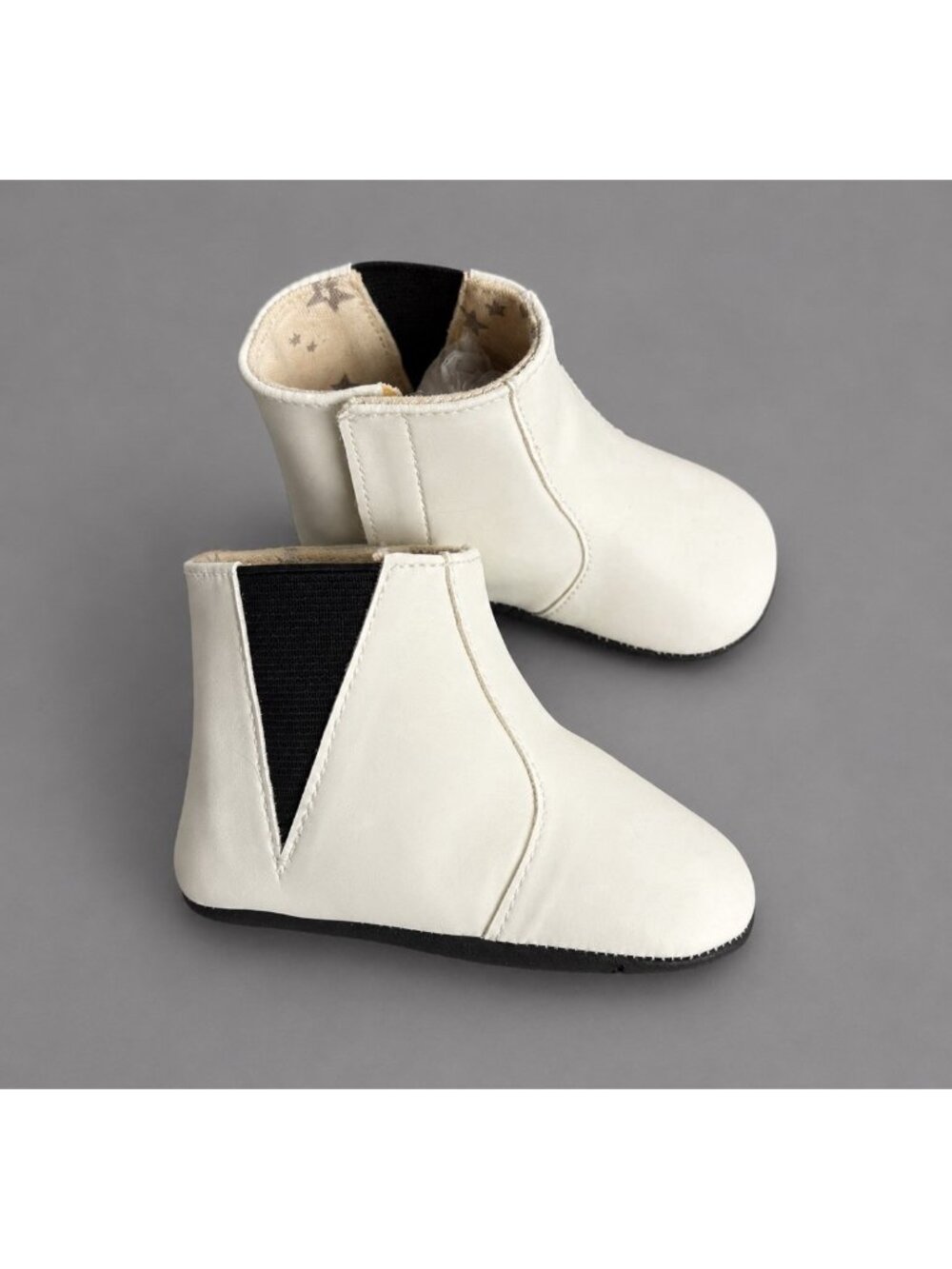 JUJUBE Size 2 White Soft Sole Baby Girl Booties Boots Eco Steps Vegan NEW